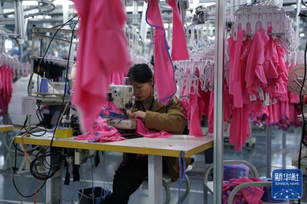 通弘网 企业复工复产 生产线热火朝天