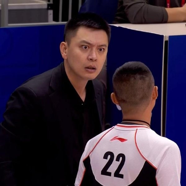 国华通配资 杨鸣解说总决赛，曝张镇麟要完婚，原帅回归辽宁，小将保送上大学